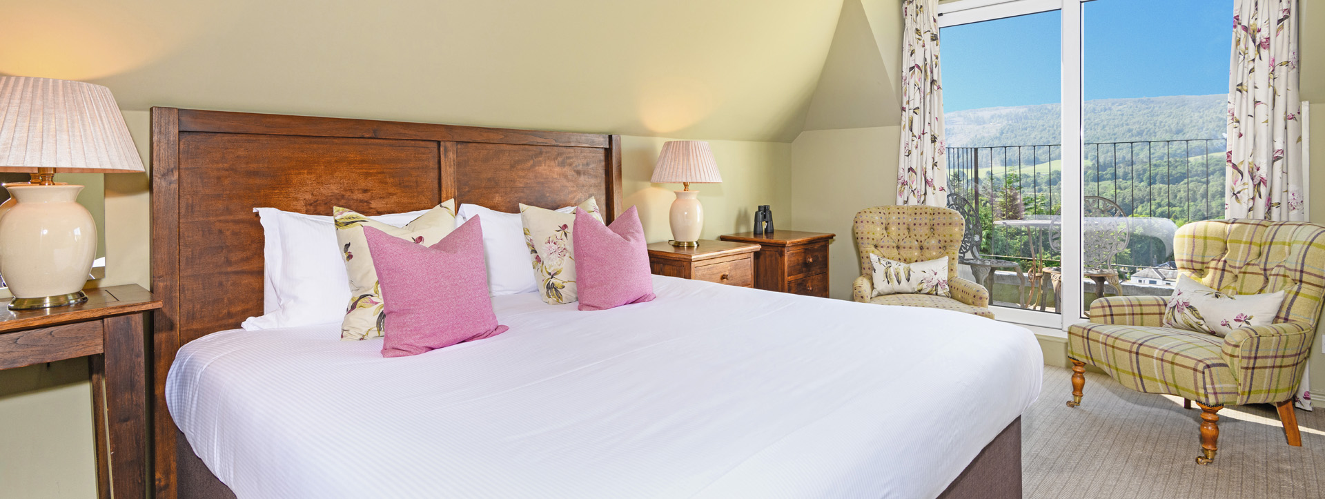 Bedroom in Knockendarroch